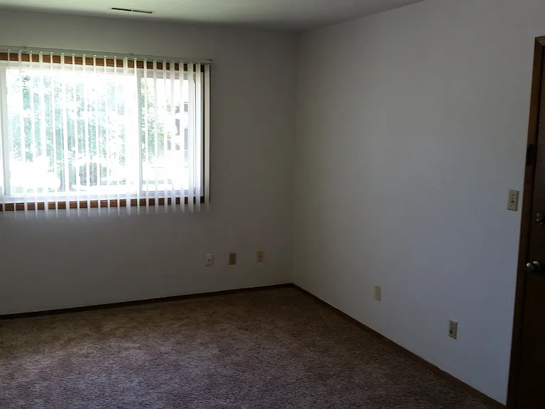 2301 W 4th St #2 — Photo 10