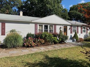 38 Viceroy Rd, Warwick, RI 02886