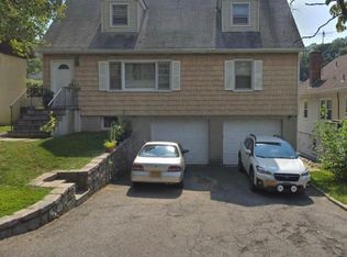 13 Clove Rd APT B, White Plains, NY 10603