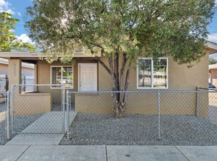 915 7th St SW, Albuquerque, NM 87102