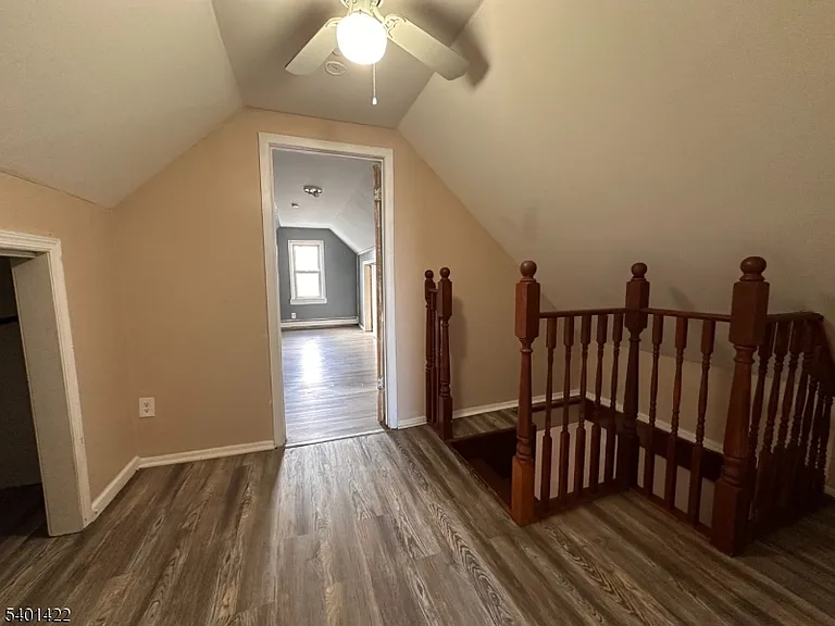 748 Trumbull St #2 — Photo 8