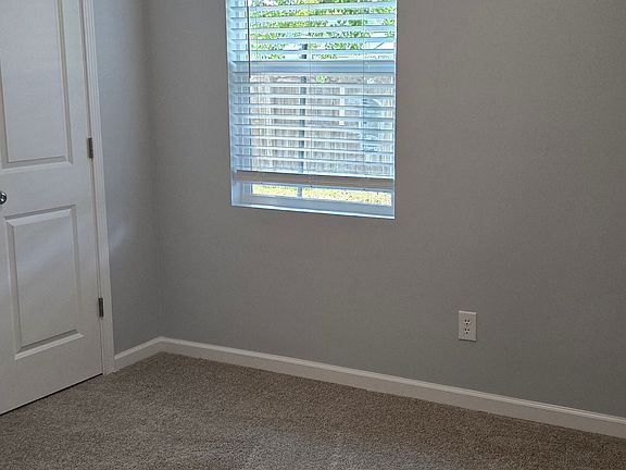 3rd image of 816 Waterfield Dr