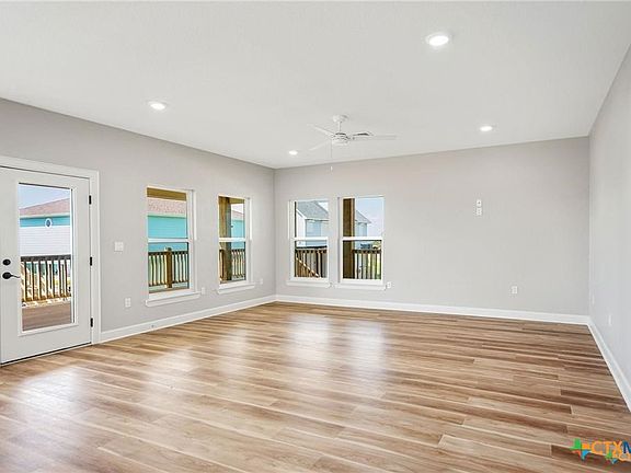 3rd image of 30 Whooping Crane St