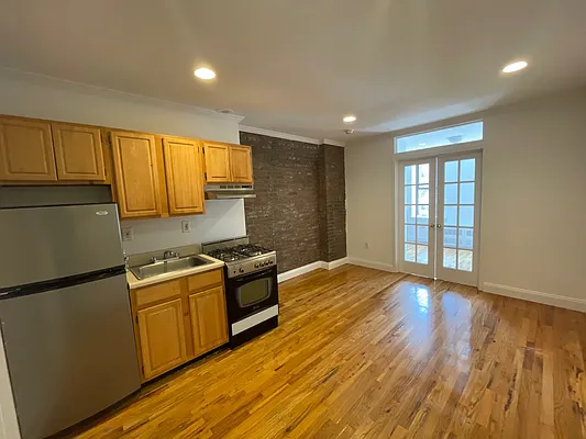 Rented by Crosstown Apartments NYC | media 4