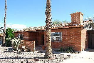 2nd image of 212 E El Naranjo