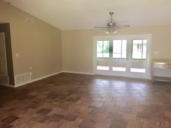 3rd image of 241 Deerfoot Ln