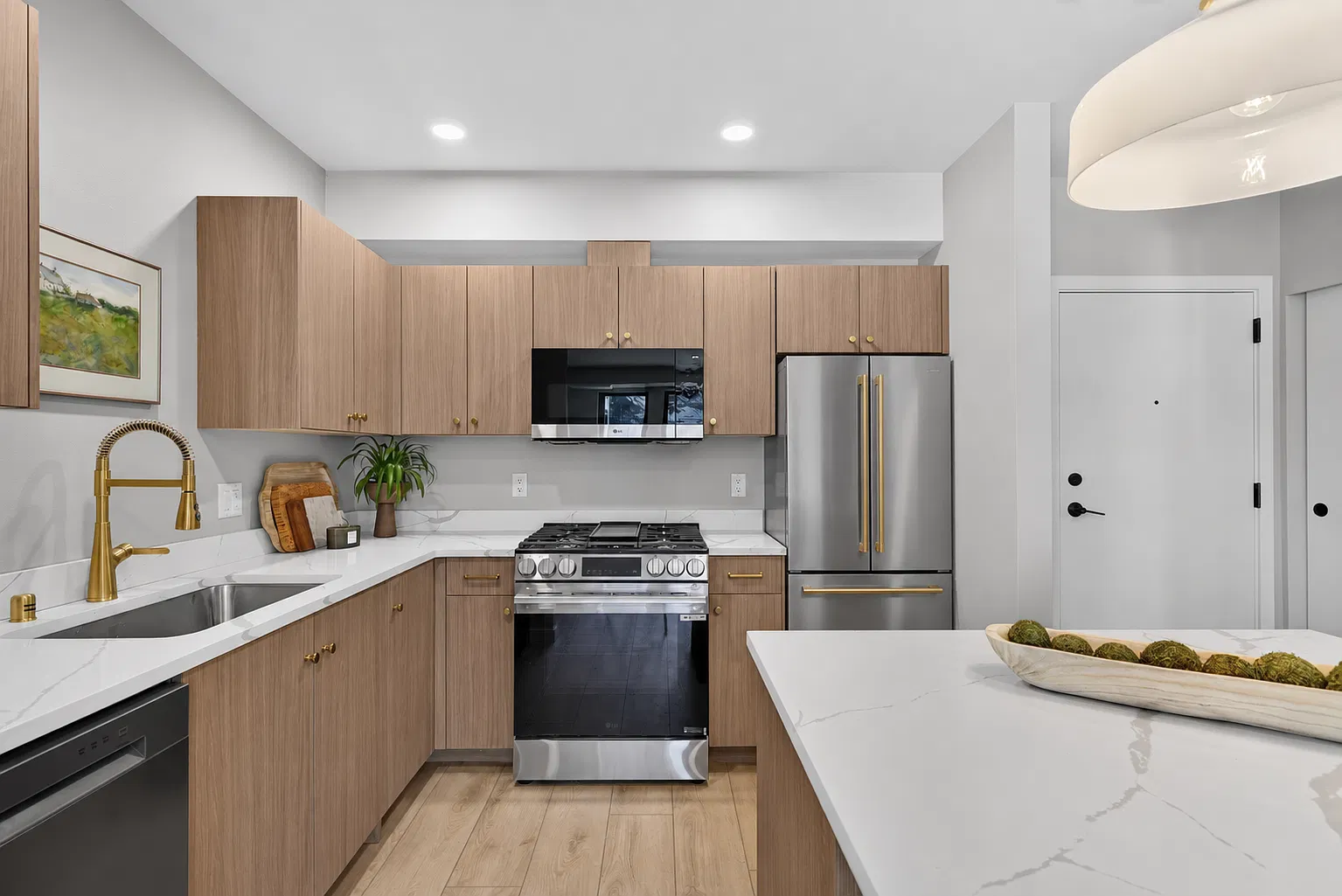 2 bed, 1105 sqft, $2,900 — Photo 4