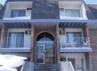 876 Crimson Ct APT 104, Prospect Heights, IL 60070