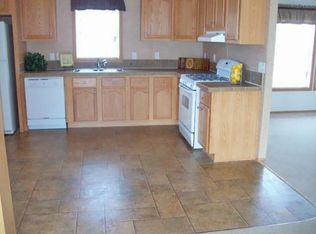 1048 Fernwood Dr, Lockport, NY 14094