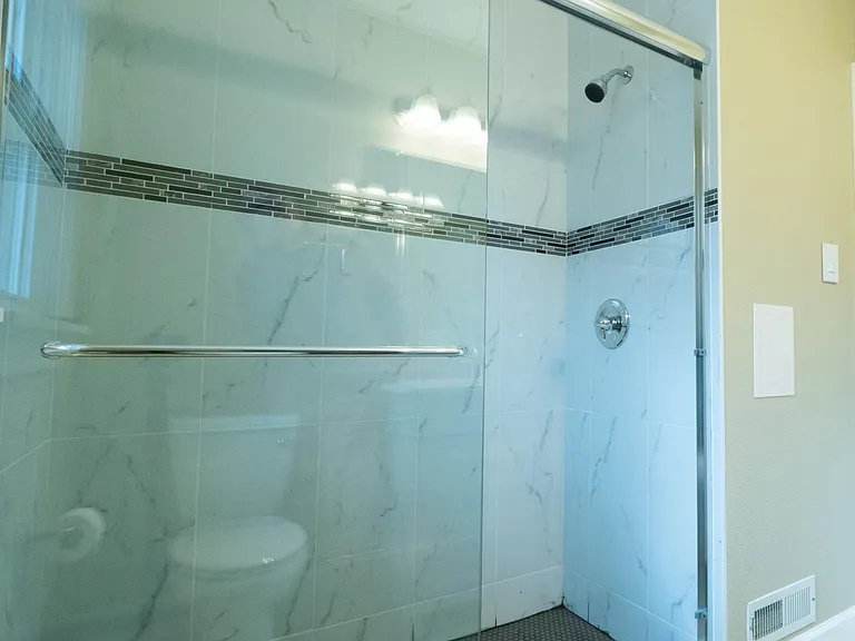 770 N Ash St — Photo 13