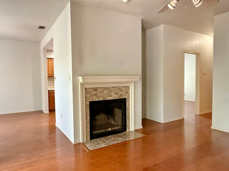 11839 Parliament St #1422 — Photo 3