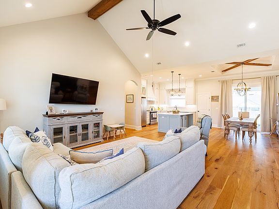 3rd image of 4924 Hatfield Cir