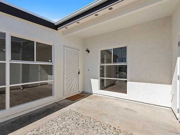 5th image of 2618 Larkin Pl
