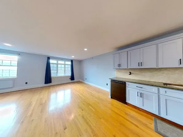 79 East 28th Street image 2 of 14