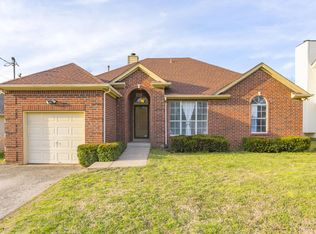 636 Hardin Shire Dr, Old Hickory, TN 37138