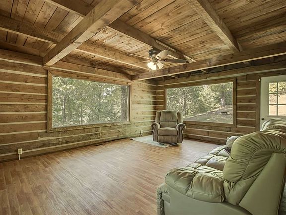 3rd image of 1121 County Road 480
