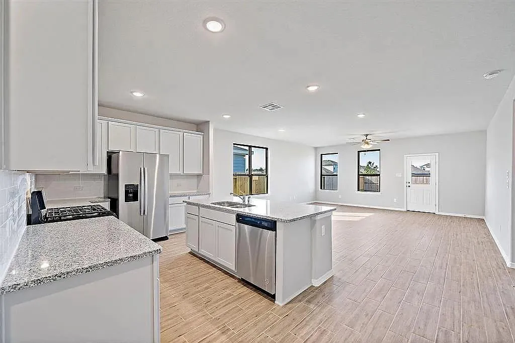 Building Photo - 14520 Jelly Pines Dr