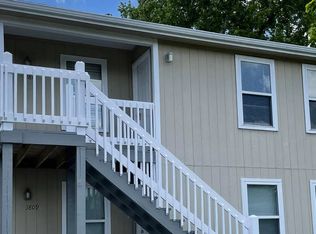 1811 W 4th St, Lawrence, KS 66044