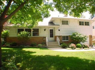 113 S Beverly St, Wheaton, IL 60187