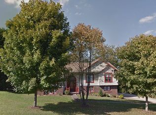 3925 Arrowhead Dr NE, Hickory, NC 28601