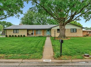 2240 SW Westridge Dr, Topeka, KS 66614
