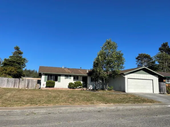 2271 William Ct, McKinleyville, CA 95519