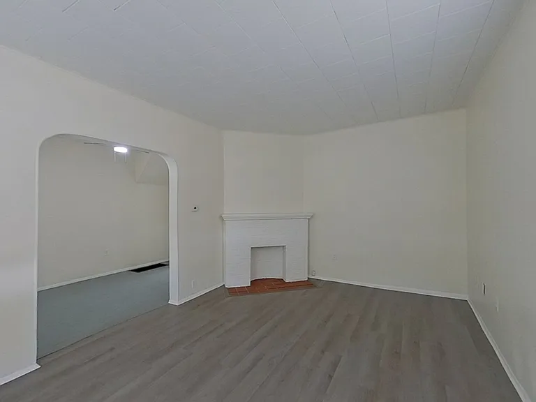 1473 Thomas Ave — Photo 9