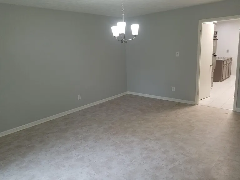 3911 Brightwood Dr — Photo 4