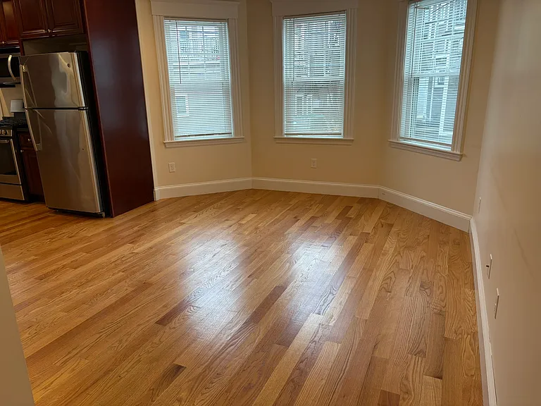 11 Fenwick St #1 — Photo 2