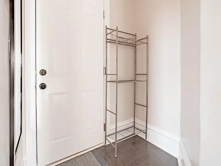 241 Western Avenue S — Photo 21