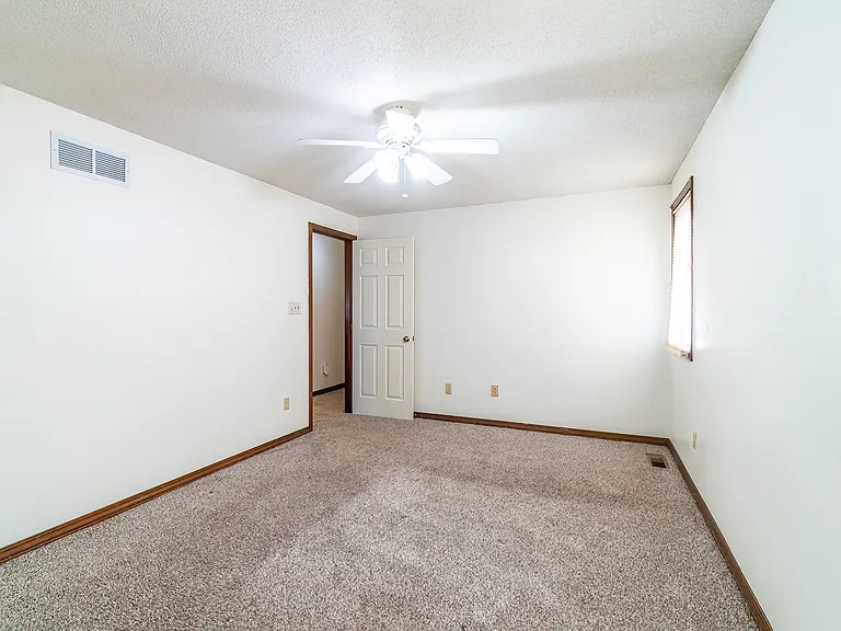 6221 Highgate Pl — Photo 25