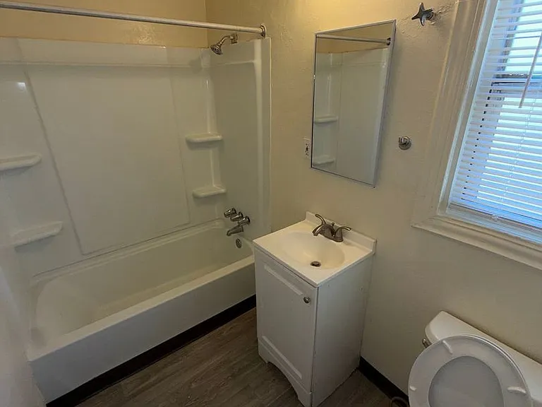 M07- 1710 Oregon — Photo 6
