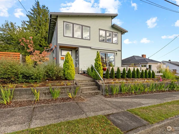 1012 Hayward Avenue, Bremerton, WA 98310