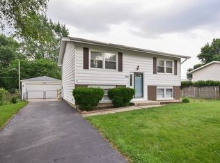 1021 Mark St, South Elgin, IL 60177