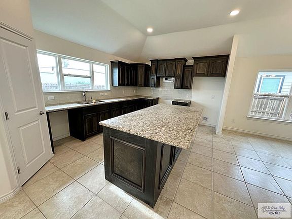 4th image of 7507 N 55th St