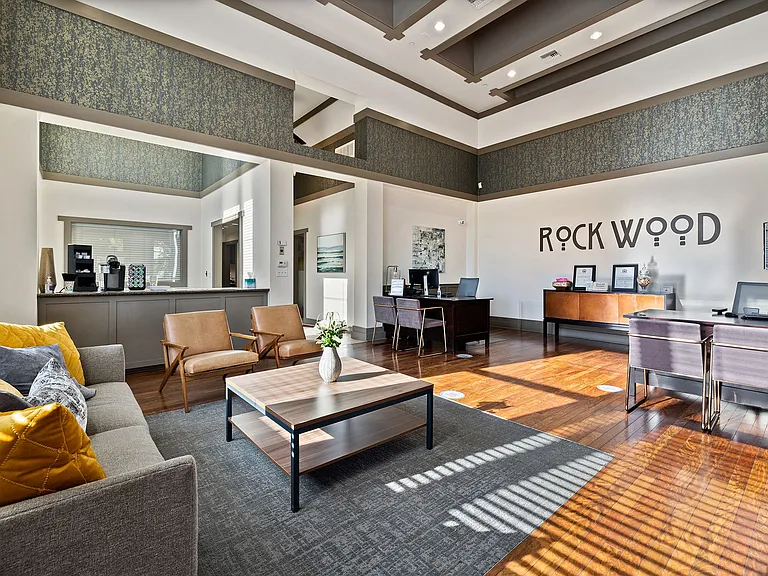 Rockwood at the Cascades — Photo 9