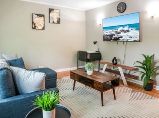 432 Elmwood Ave #2, Evanston, IL 60202