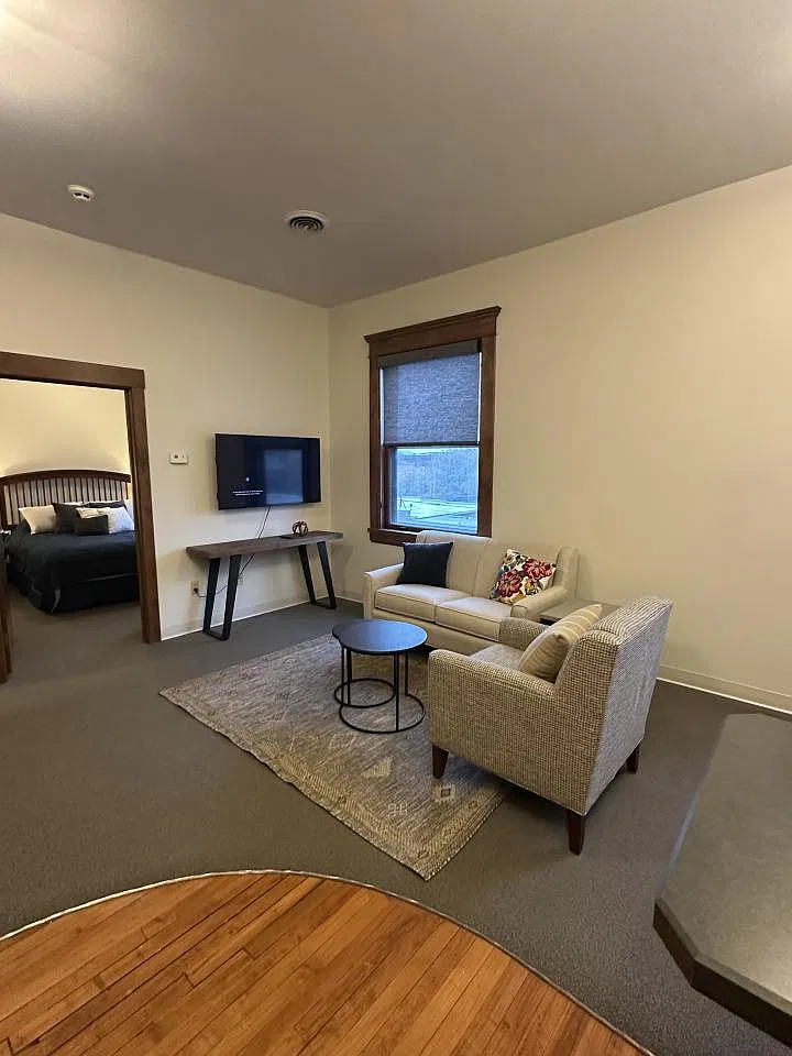 1 bed, 1.0 bath, 575 sqft, $1,125 — Photo 3