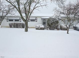 5961 Kimberly Dr, Bedford Heights, OH 44146