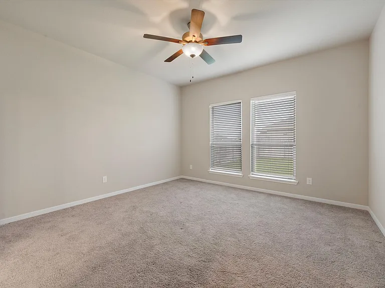 7445 Garden Glen Dr — Photo 18