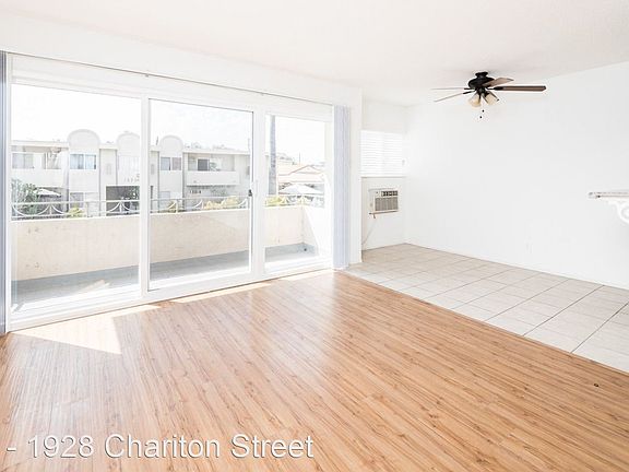 4th image of 1928 Chariton St #9