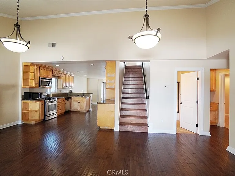 14722 Comet St — Photo 5