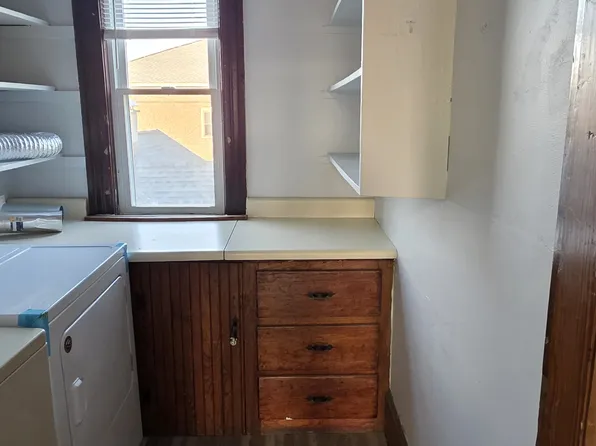 670 McKinstry Ave #3, Chicopee, MA 01020
