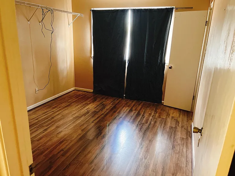 208 General Gardner Ave #204 — Photo 2