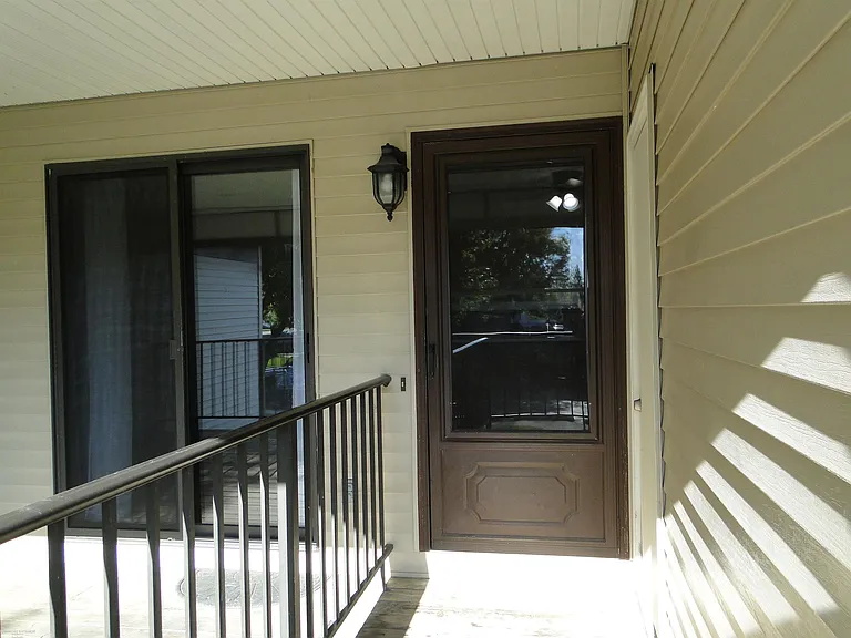 29842 Utica Rd — Photo 4