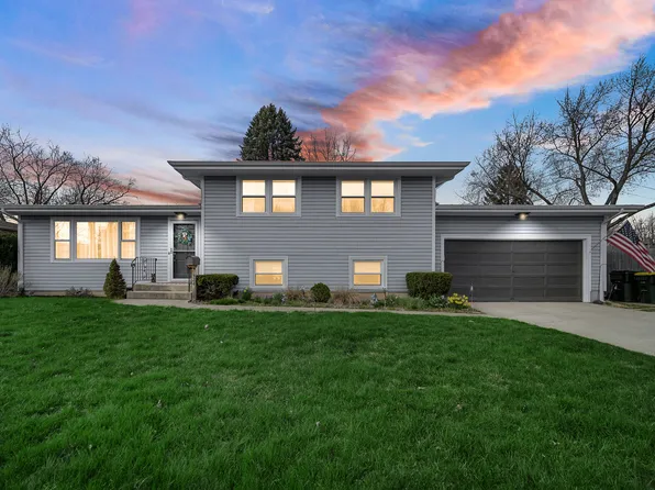 324 Weber Ct, Cary, IL 60013