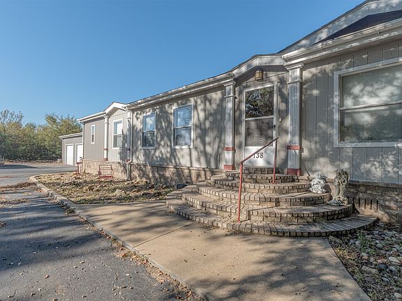 4th image of 138 S Campbell St