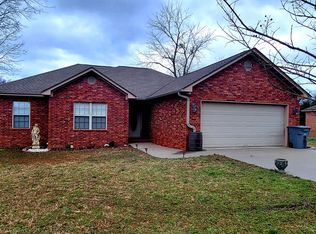 302 E Lindsey St, Havana, AR 72842