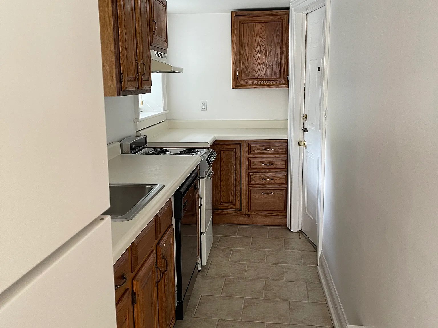 1 bed, $1,200 — Photo 3