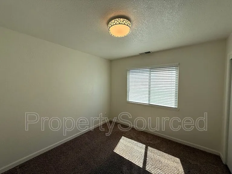 856 Nottingham Dr — Photo 28
